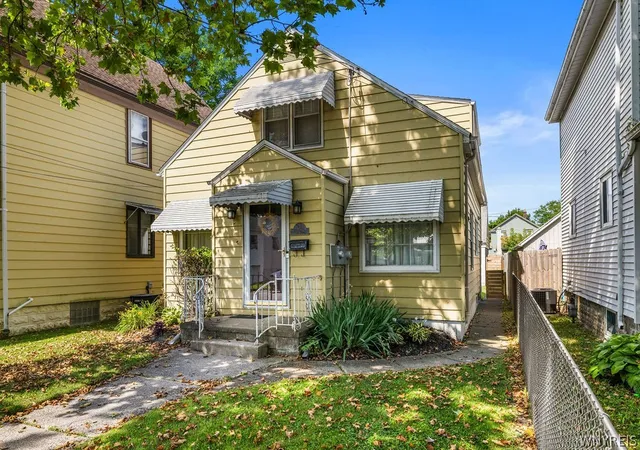 Photo 3 of Multi family home for sale at 612 23rd Street, Niagara Falls, NY 14301 | MLS# B1695933 | Listing updated on 2026-07-10