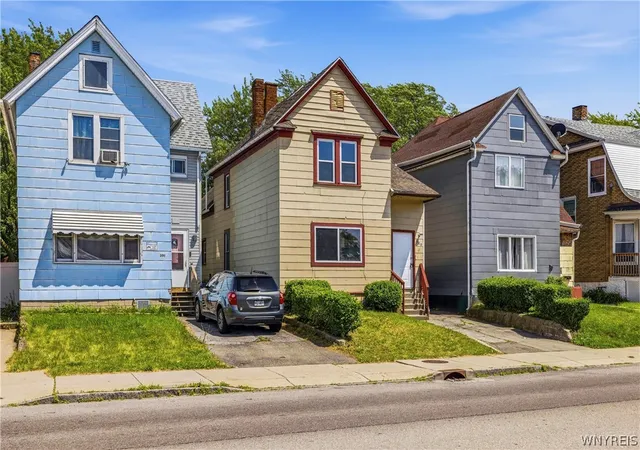 Listing Photo 3 - Condo for sale in building located at 389 Military Rd, Buffalo, NY 14207