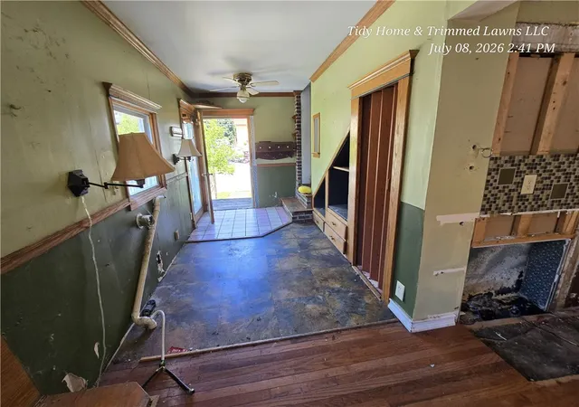 2nd image of 401 Rensselaer Ave, Ogdensburg, NY 13669 | MLS# R1696641