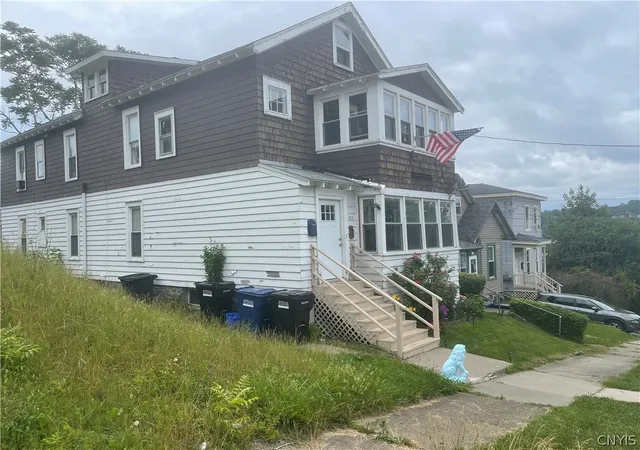 38th image of 338 Vine St, Syracuse, NY 13203 | MLS# S1696845