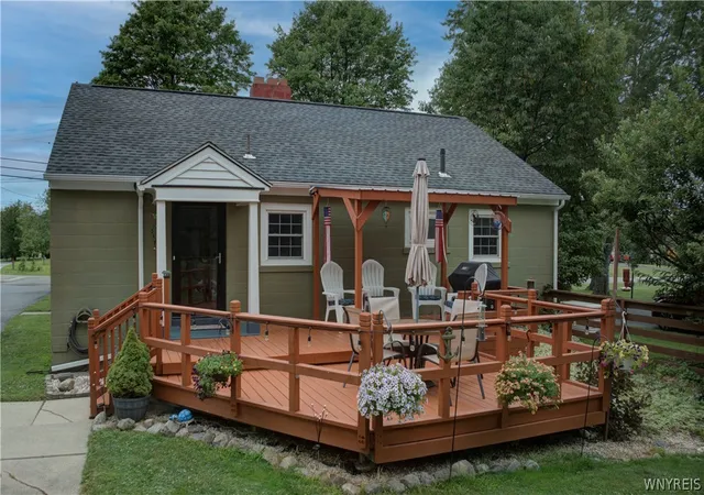 Photo 2 of Sale Pending at 5175 Thompson Rd, Clarence, NY 14031 | MLS# B1697301 | Listing updated on 2026-07-17
