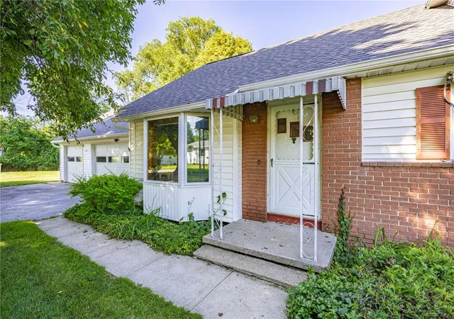3rd image of 1068 High Vista E, Webster, NY 14580 | MLS# R1697009