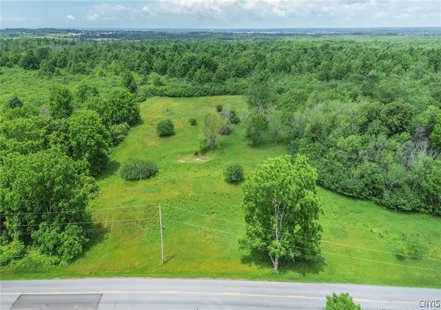Homes for sale in Brownville, NY | 15400 Middle Rd, Brownville, NY 13634 | MLS# S1697305