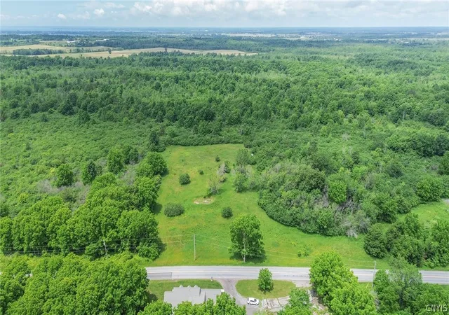 Homes for sale in Brownville, NY | 15400 Middle Rd, Brownville, NY 13634 | MLS# S1697305