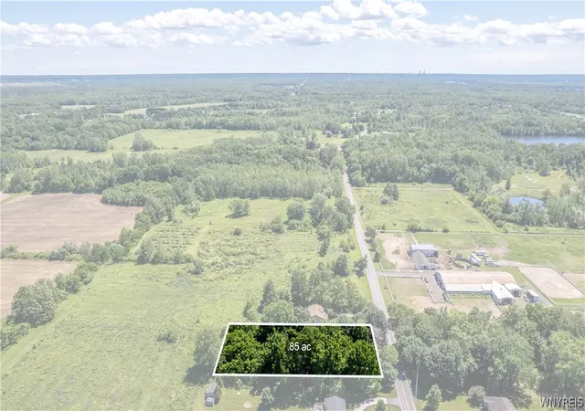 Photo 15 of Sale Pending at 3351 East Ave, Youngstown, NY 14174 | MLS# B1694762 | Listing updated on 2026-08-04