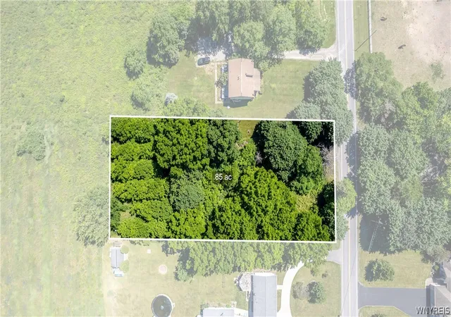 Photo 2 of Sale Pending at 3351 East Ave, Youngstown, NY 14174 | MLS# B1694762 | Listing updated on 2026-08-04