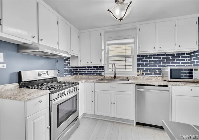 Photo 4 of Sale Pending at 424 Eden St, Buffalo, NY 14220 | MLS# B1697310 | Listing updated on 2026-07-27