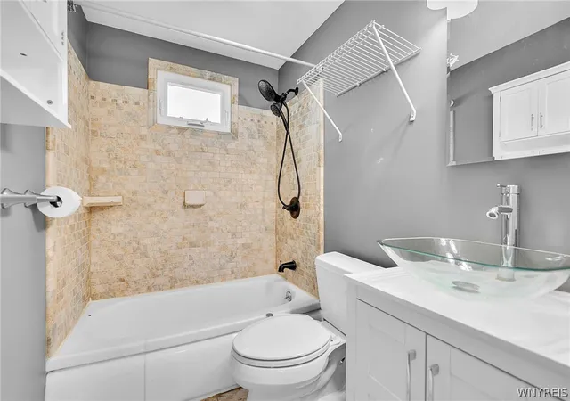 Photo 5 of Sale Pending at 424 Eden St, Buffalo, NY 14220 | MLS# B1697310 | Listing updated on 2026-07-27