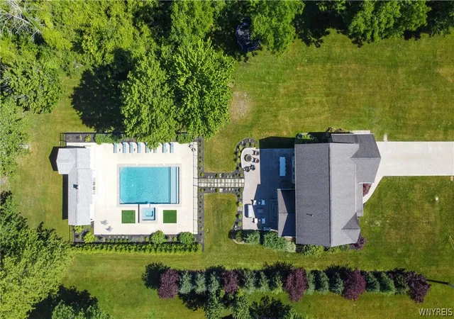 Homes for sale in Clarence, NY | 8630 Northfield Rd, Clarence, NY 14032 | MLS# B1697194
