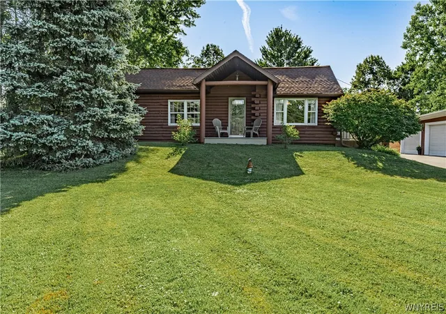 Photo 3 of Sale Pending at 6201 Crosby Rd, Lockport, NY 14094 | MLS# B1697050 | Listing updated on 2026-07-29