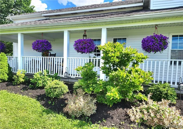 2nd image of 6097 Seufert Rd, Orchard Park, NY 14127 | MLS# B1697410