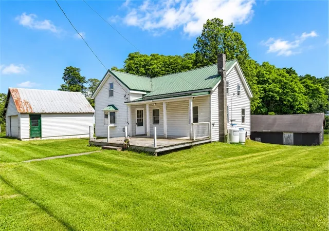 3rd image of 952 County Hwy 16, New Lisbon, NY 13315 | MLS# R1696232