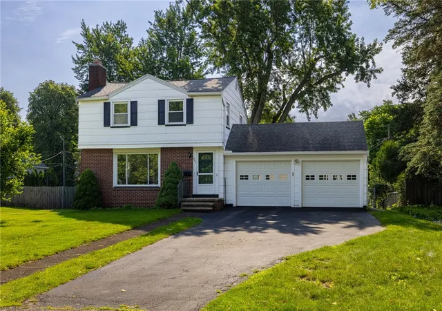 Homes for sale in Rochester, NY | 240 Yarmouth Rd, Rochester, NY 14610 | MLS# R1697464