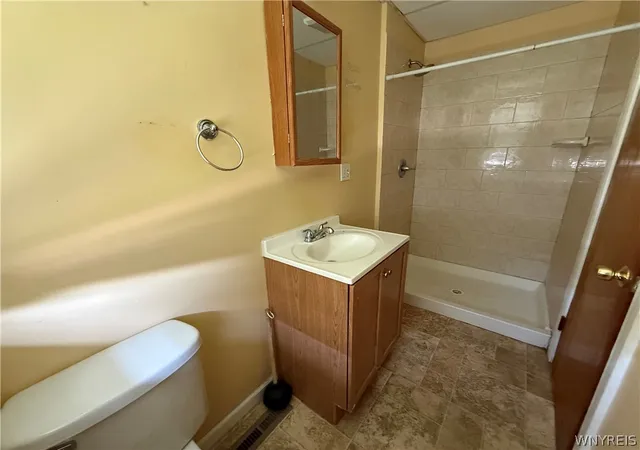 Photo 3 of Sale Pending at 889 Oliver St, North Tonawanda, NY 14120 | MLS# B1697311 | Listing updated on 2026-07-30