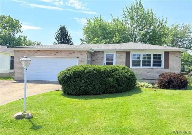 Photo 1 of Sale Pending at 3920 Brian Ct, Hamburg, NY 14075 | MLS# B1697475 | Listing updated on 2026-07-22