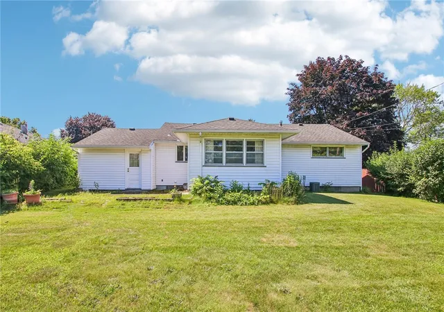 Homes for sale in Irondequoit, NY | 6 Worthington Rd, Irondequoit, NY 14622 | MLS# R1697273