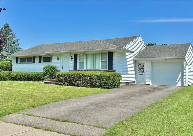 Homes for sale in Irondequoit, NY | 6 Worthington Rd, Irondequoit, NY 14622 | MLS# R1697273