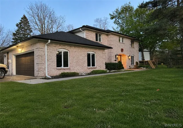 2nd image of 2 Gothic Ledge, Lockport, NY 14094 | MLS# B1697159