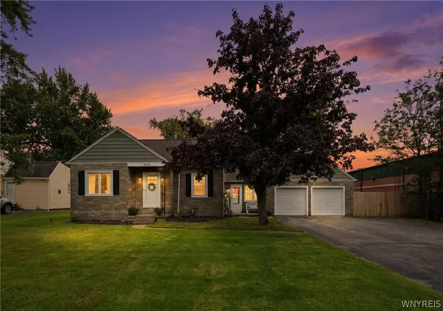 2nd image of 6531 Michael Rd, Orchard Park, NY 14127 | MLS# B1697290