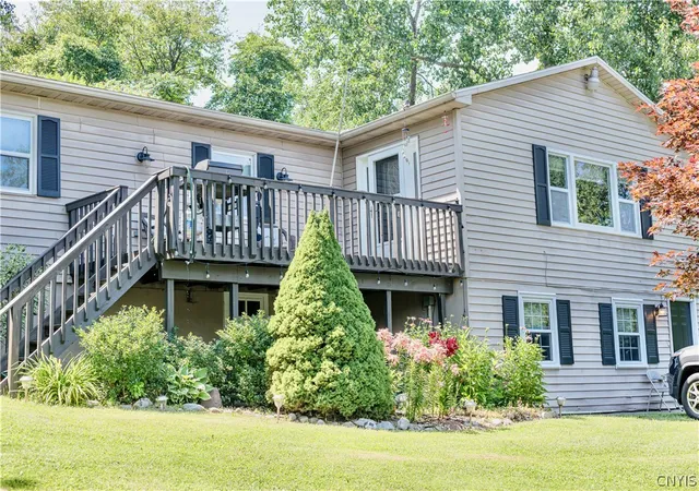 Photo 2 of Single family home for sale at 3483 Slate Hl Rd, Marcellus, NY 13108 | MLS# S1696360 | Listing updated on 2026-07-10