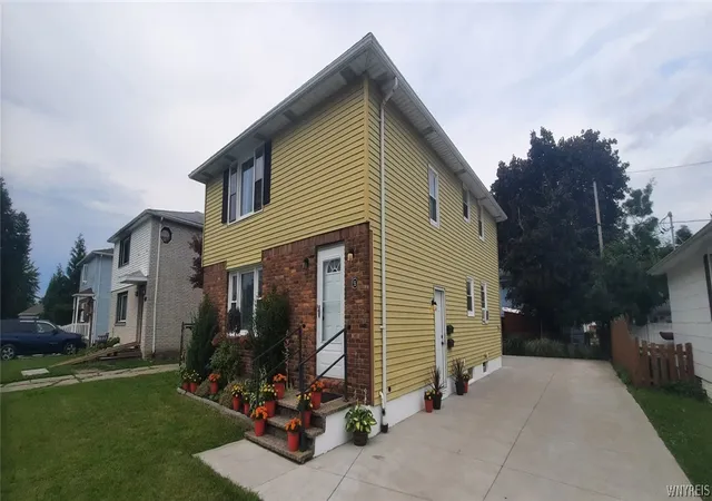 Photo 2 of Sale Pending at 55 S Ogden St, Buffalo, NY 14210 | MLS# B1697479 | Listing updated on 2026-07-28