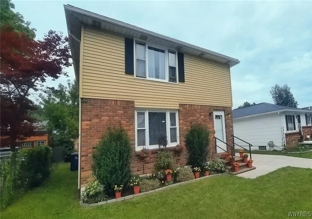 Listing Photo 3 - Condo for sale in building located at 55 S Ogden St, Buffalo, NY 14210