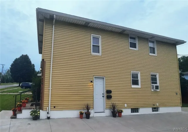Listing Photo 4 - Condo for sale in building located at 55 S Ogden St, Buffalo, NY 14210