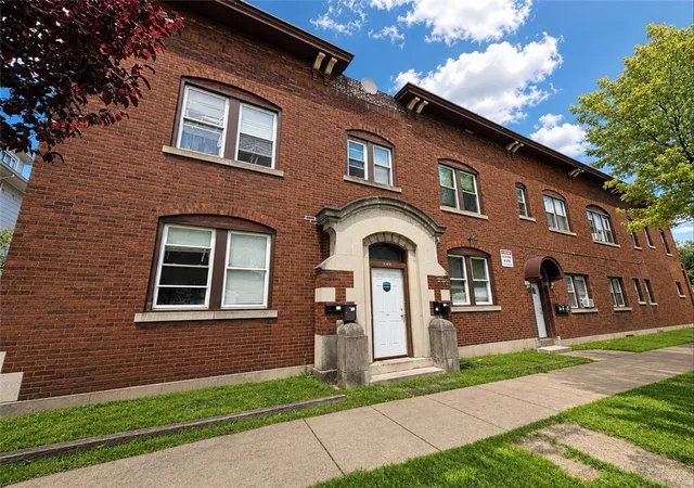 3rd image of 1052-1056 Dewey Ave, Rochester, NY 14613 | MLS# R1697495