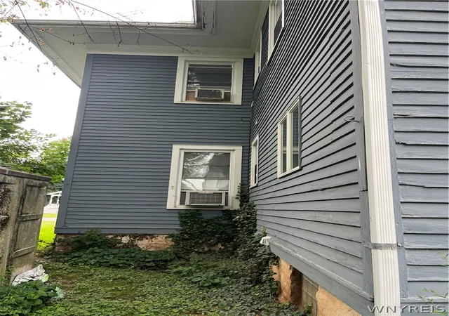 Photo 3 of Multi family home for sale at 283 High St, Lockport, NY 14094 | MLS# B1696203 | Listing updated on 2026-07-10