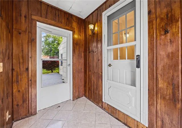 Photo 3 of Sale Pending at 211 Heberle Rd, Rochester, NY 14609 | MLS# R1696398 | Listing updated on 2026-07-23