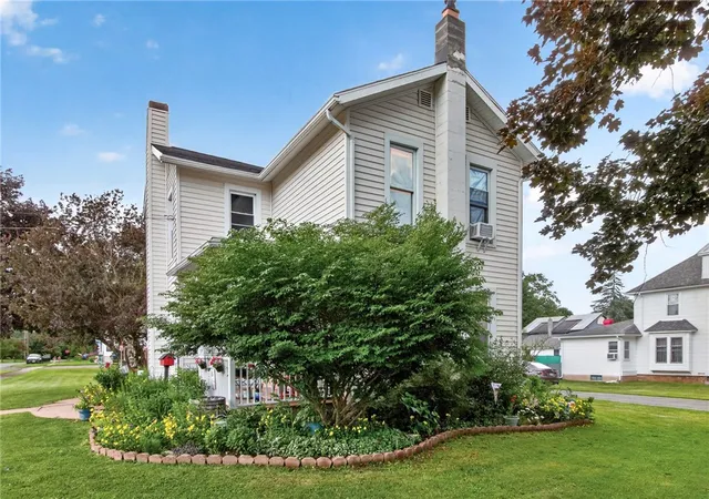 Photo 3 of Sale Pending at 44 Park St, Phelps, NY 14532 | MLS# R1697055 | Listing updated on 2026-08-03