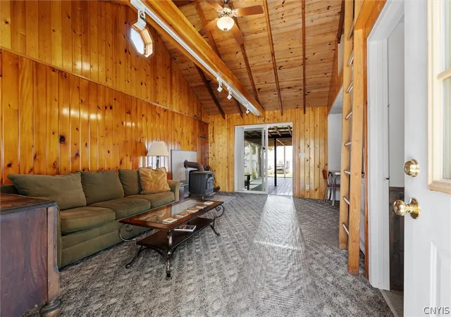 Photo 3 of Sale Pending at 2071 State Route 31, Chittenango, NY 13037 | MLS# S1696984 | Listing updated on 2026-07-16