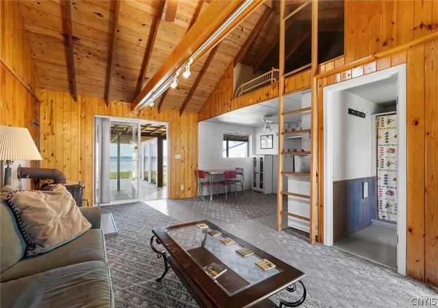 Photo 4 of Sale Pending at 2071 State Route 31, Chittenango, NY 13037 | MLS# S1696984 | Listing updated on 2026-07-16