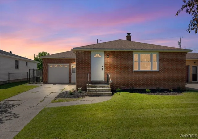 Homes for sale in Cheektowaga, NY | 19 Davidson Dr, Cheektowaga, NY 14043 | MLS# B1697072
