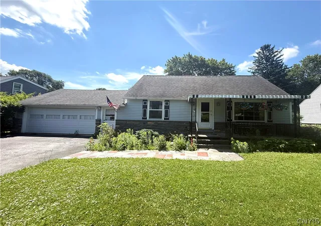 1st image of 19 Beechwood Rd, New Hartford, NY 13413 | MLS# S1697547