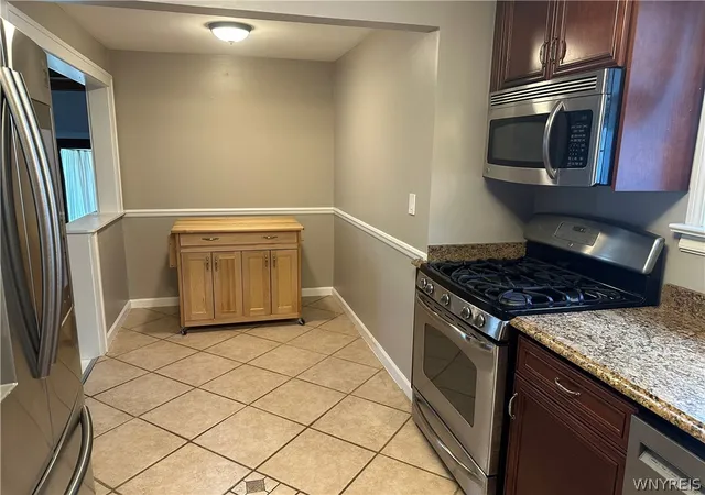 Homes for sale in Tonawanda, NY | 73 Victoria Blvd, Tonawanda, NY 14217 | MLS# B1697520