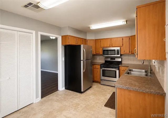 3rd image of 217 Beckwith Ave, Niagara Falls, NY 14304 | MLS# B1693919