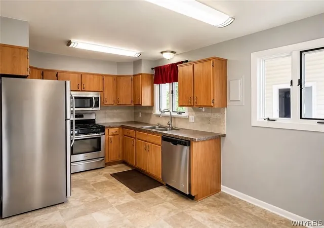 4th image of 217 Beckwith Ave, Niagara Falls, NY 14304 | MLS# B1693919