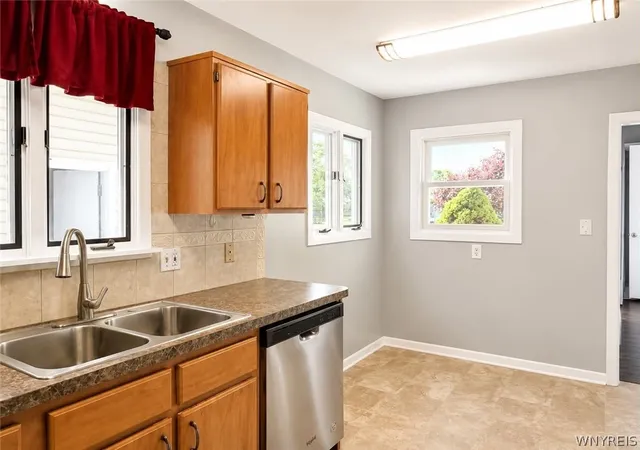 5th image of 217 Beckwith Ave, Niagara Falls, NY 14304 | MLS# B1693919