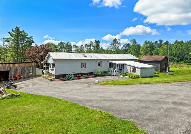 Homes for sale in Eaton, NY | 5550 Huntington Camp Rd, Eaton, NY 13334 | MLS# S1695240