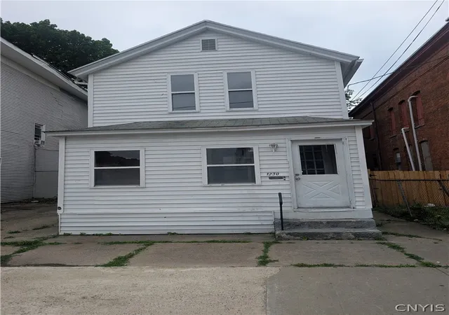 2nd image of 1230 Francis St, Utica, NY 13502 | MLS# S1696479