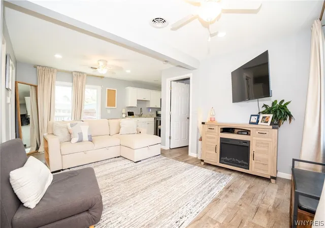 Photo 2 of Sale Pending at 6657 Wellington Dr, Derby, NY 14047 | MLS# B1697313 | Listing updated on 2026-07-23