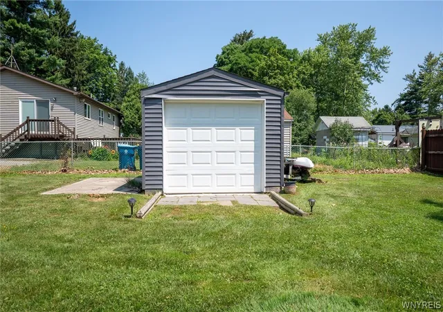 Photo 34 of Sale Pending at 6657 Wellington Dr, Derby, NY 14047 | MLS# B1697313 | Listing updated on 2026-07-23