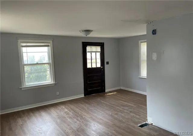13th image of 959 Erie Ave Ave, North Tonawanda, NY 14120 | MLS# B1697613