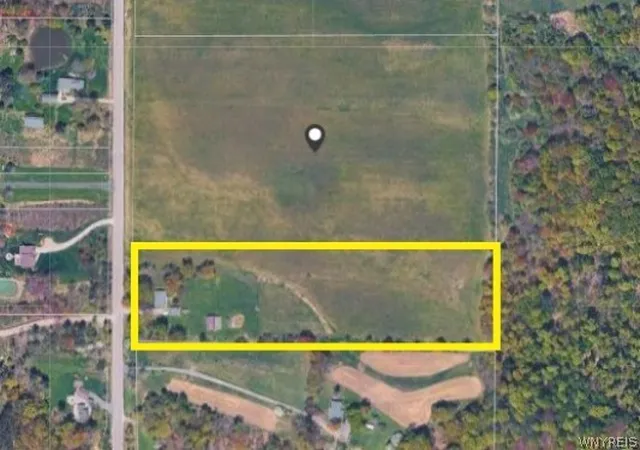 3rd image of 8009 Lewis Rd, Holland, NY 14080 | MLS# B1697563