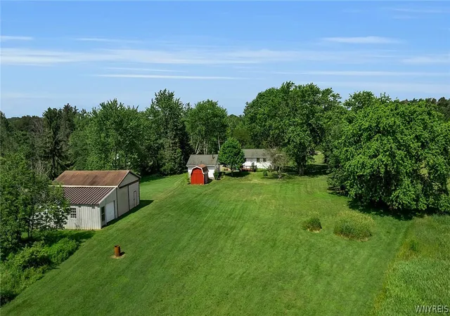 4th image of 8009 Lewis Rd, Holland, NY 14080 | MLS# B1697563