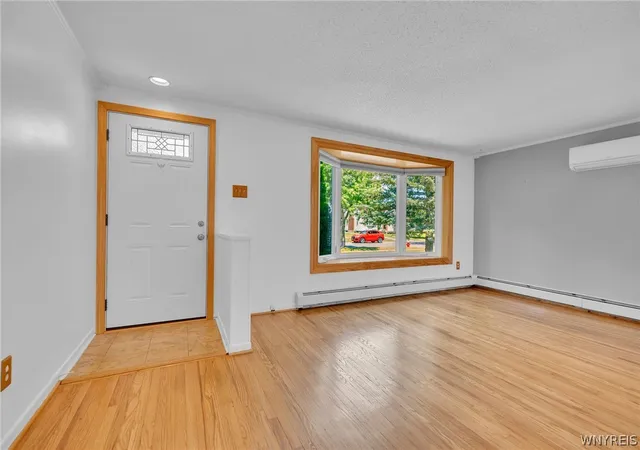Homes for sale in Tonawanda, NY | 409 Northwood Dr, Tonawanda, NY 14223 | MLS# B1694603