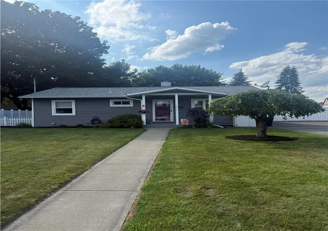 Photo 2 of Sale Pending at 149 Matthew Cir, Horseheads, NY 14845 | MLS# R1697107 | Listing updated on 2026-07-16