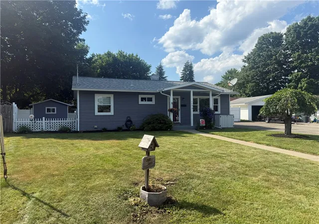 Photo 3 of Sale Pending at 149 Matthew Cir, Horseheads, NY 14845 | MLS# R1697107 | Listing updated on 2026-07-16