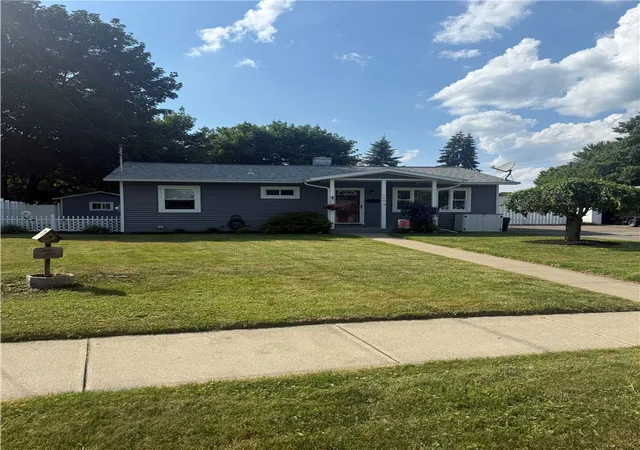 Photo 4 of Sale Pending at 149 Matthew Cir, Horseheads, NY 14845 | MLS# R1697107 | Listing updated on 2026-07-16